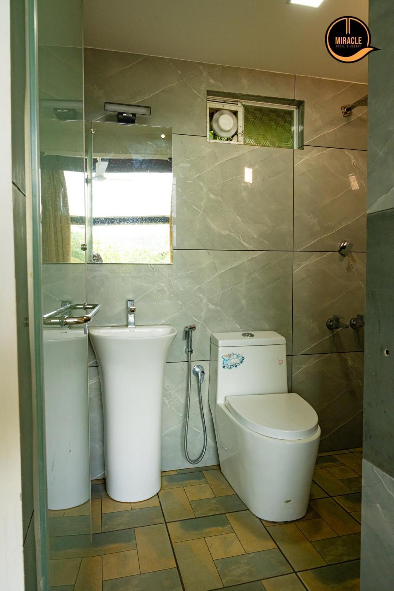 Miracle Hotel And Resorts كاليكوت المظهر الخارجي الصورة