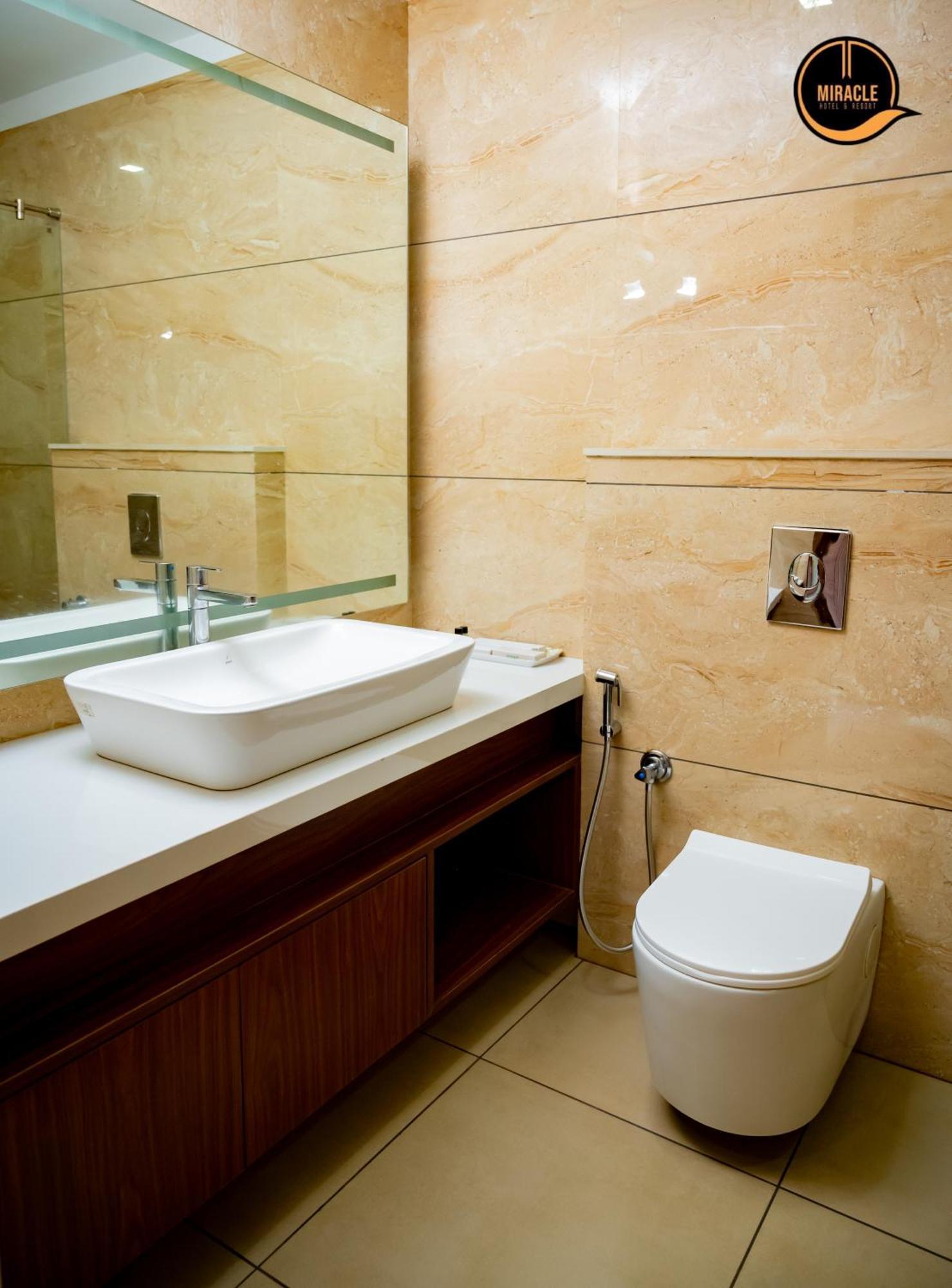 Miracle Hotel And Resorts كاليكوت الغرفة الصورة